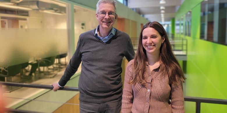 Albert Polman and Magda Solà Garcia (AMOLF)